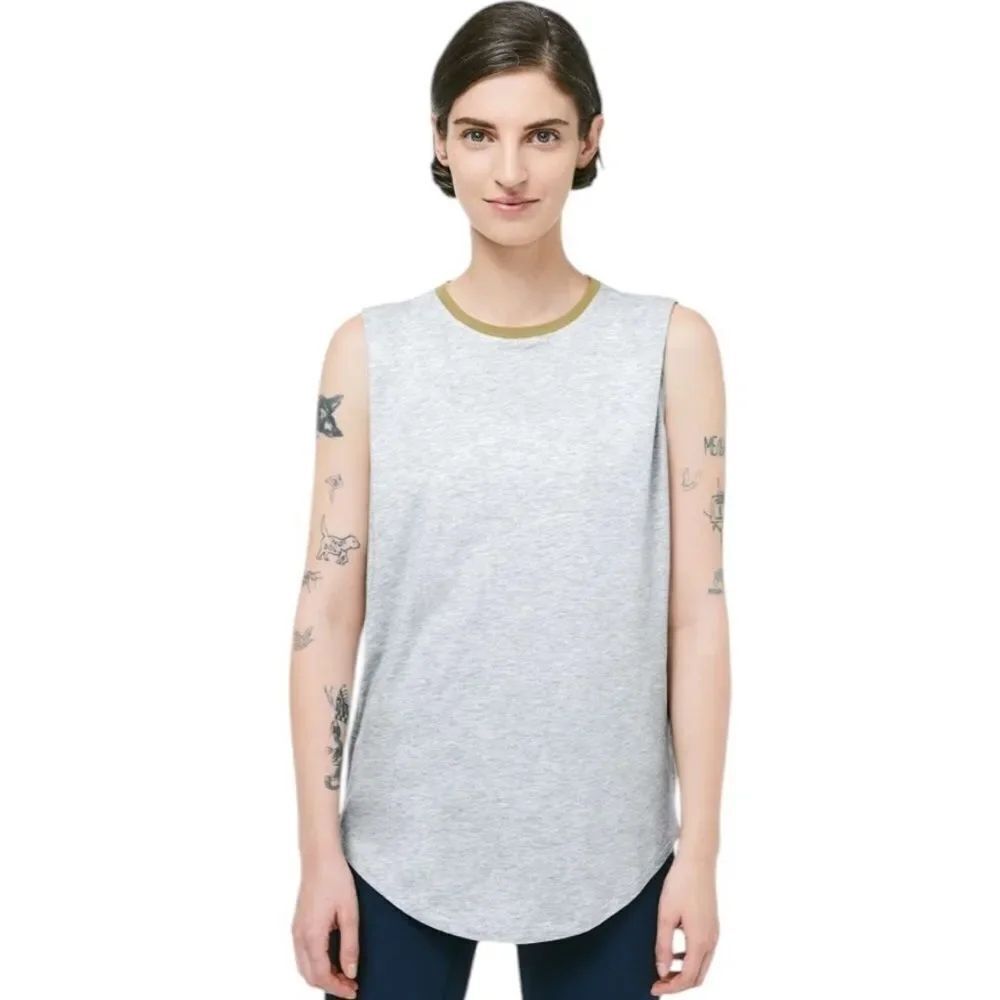 Lululemon Brunswick Muscle Tank
Heathered Core Light Grey / Golden Lime size 12
